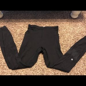 Lululemon leggings with reflective pattern